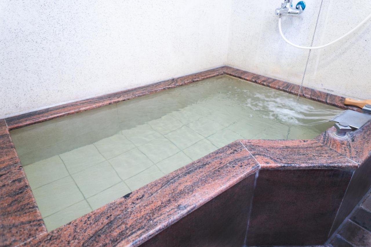 Youngs Hotspring Hotel Jiaoxi Exterior photo