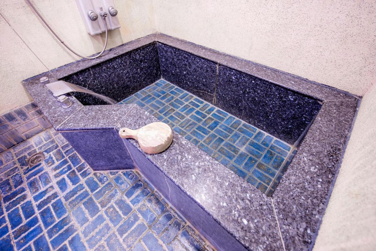 Youngs Hotspring Hotel Jiaoxi Exterior photo